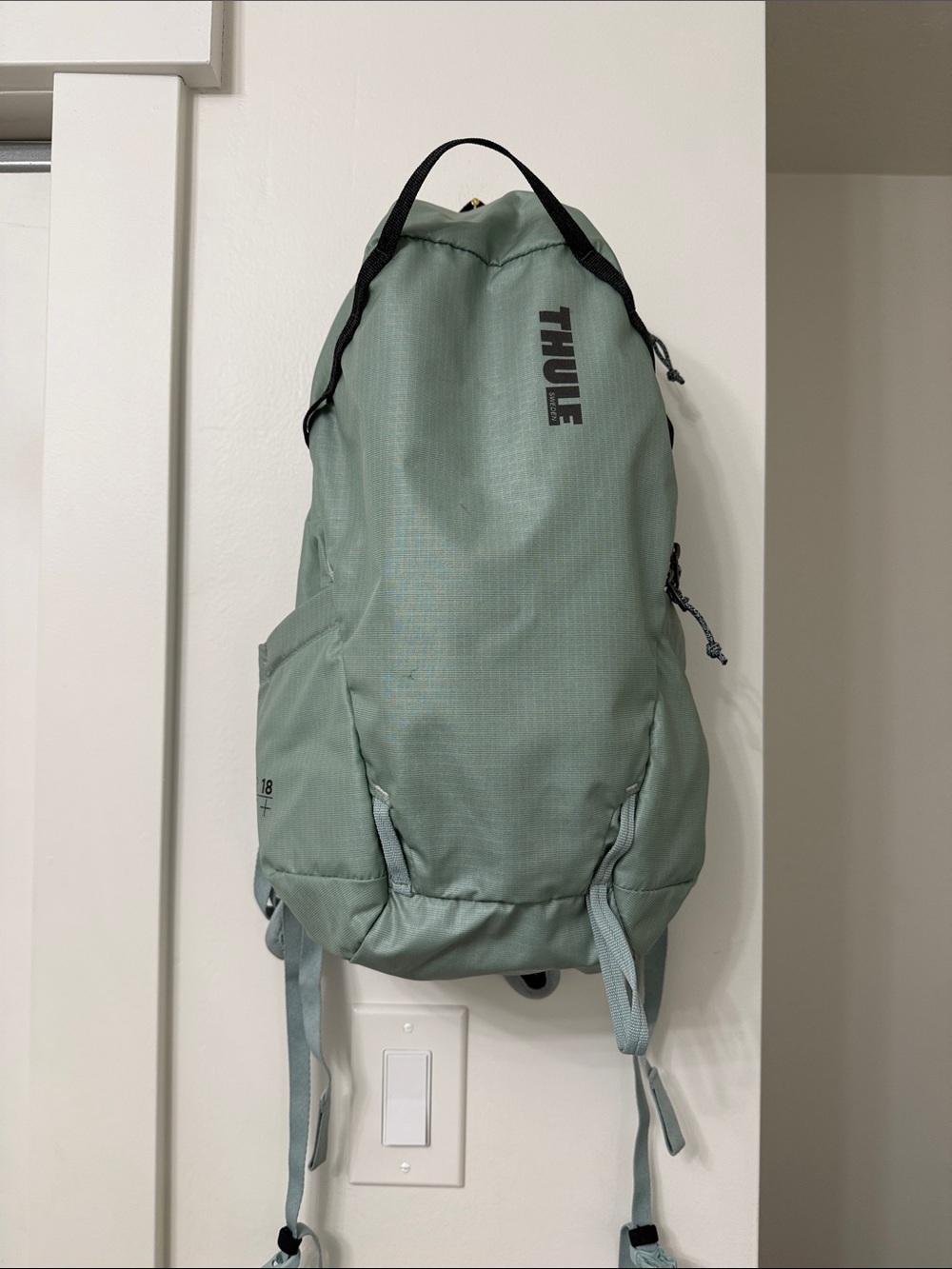 Thule STIR 18L Backpack